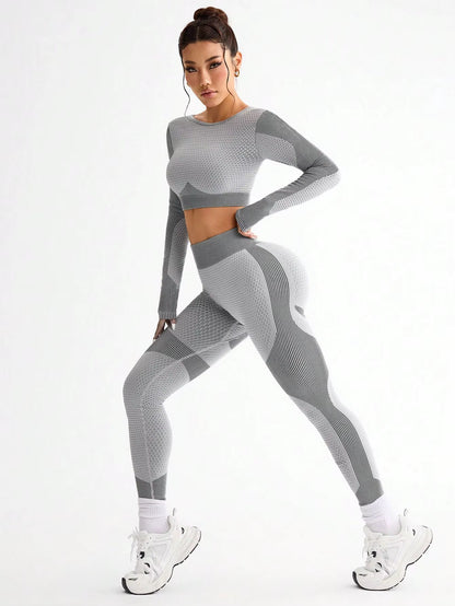 2-Piece Hot Sale New Sports Tight Running Breathable Seamless Yoga Suit Women's Outdoor Fitness Suit