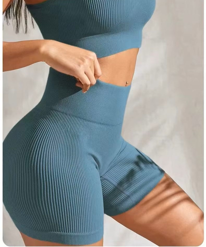 Women’s Smooth Seamless Yoga Set: 2-Piece Workout Set, High-Waist Shorts & Sports Bra – Athletic Fitness & Running Wear