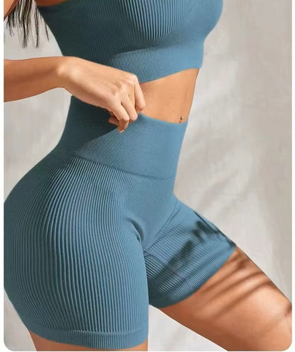 Women’s Smooth Seamless Yoga Set: 2-Piece Workout Set, High-Waist Shorts & Sports Bra – Athletic Fitness & Running Wear