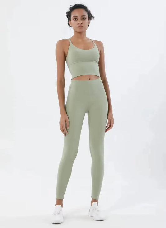 Women’s Naked Feeling 2-Piece Gym Set – Seamless Sports Bra and High-Waisted Leggings, Breathable Shockproof Fitness Wear, S–XL