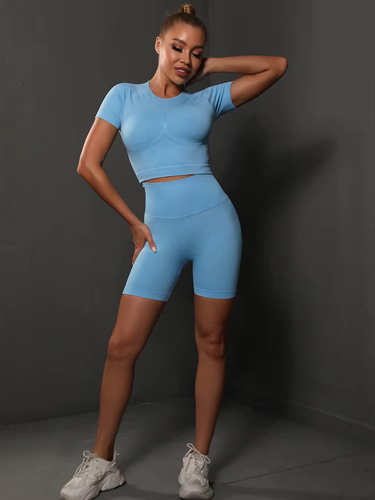 2-Piece Seamless Women’s Yoga Set Gym Sportswear – Top and High-Waisted Shorts, Tight Fit Workout Fitness Outfit with Butt-Lifting Effect