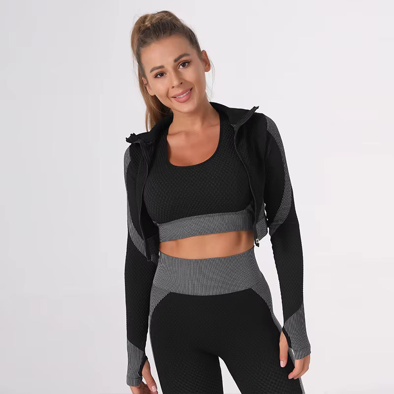 Women’s Summer Seamless Yoga Set – Sports and Fitness Tight Quick-Dry Waist-Fit Yoga Outfit Three-Piece Set